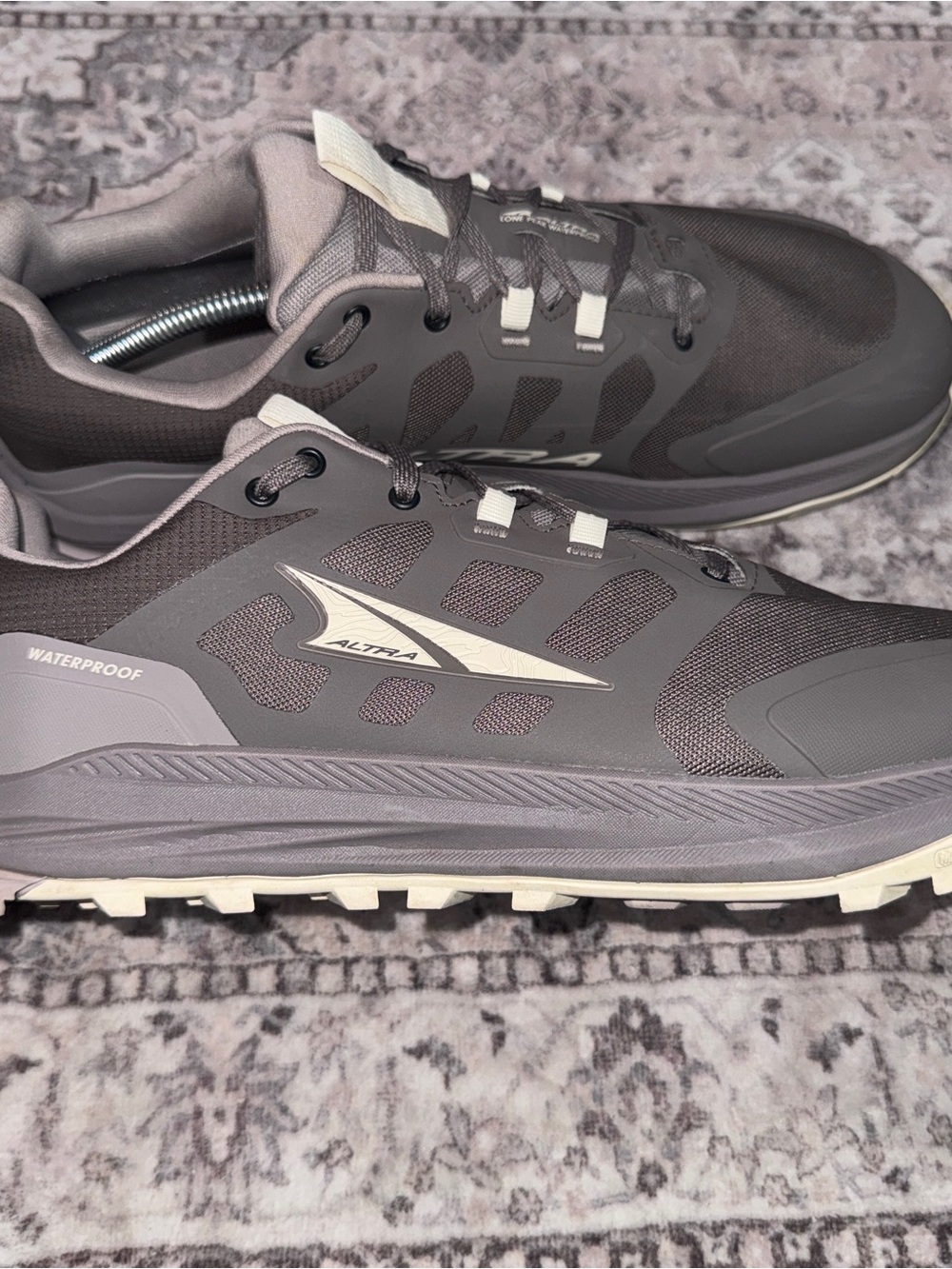 Altra Lone Peak 9 + Goretex Waterproof Trail Running Sneakers Mens Size 12 Taupe
